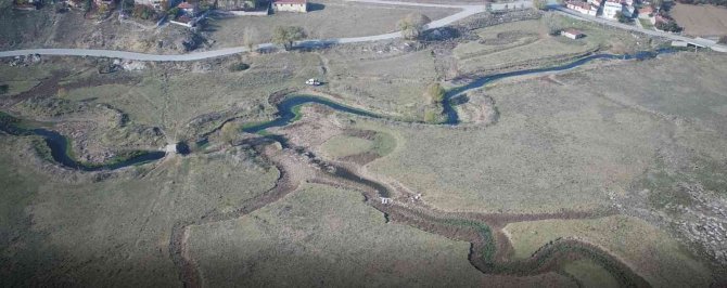 Yoncalı Meraları Kene Zararlısına Karşı İlaçlandı