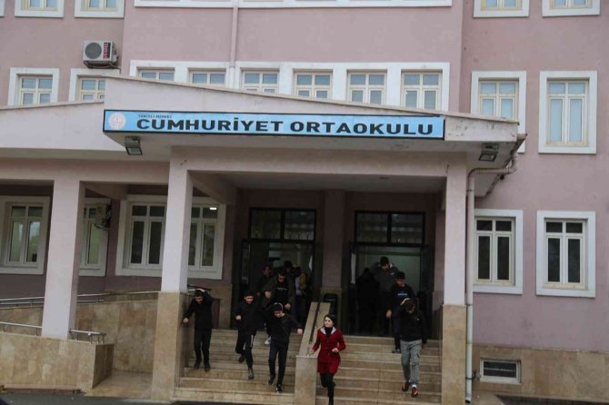 Tunceli’de 11 İlden 755 Personelin Katılımıyla Tatbikat Gerçekleştirildi