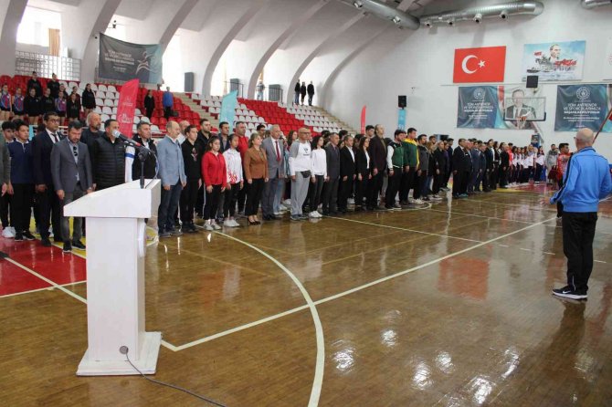 Aydın’ı Başarıyla Temsil Eden Şampiyon Okullar Ödüllendirildi