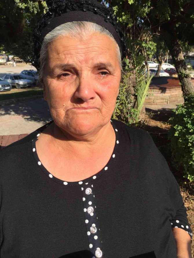 6 Yıldır Kayıp Oğlu İçin Gözyaşı Döküyor