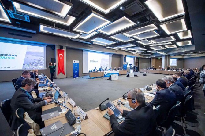Avrupa-akdeniz Bölgesel Ve Yerel Meclisi İ̇zmir’de Toplandı