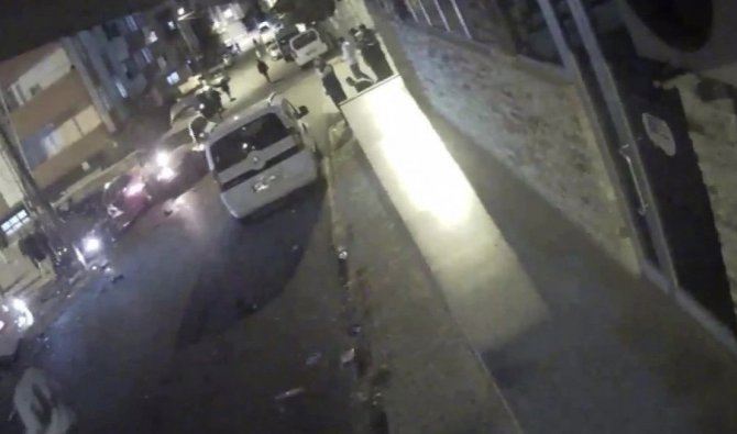 Sancaktepe’de 1’i Ağır 3 Kişinin Yaralandığı Kaza Kamerada