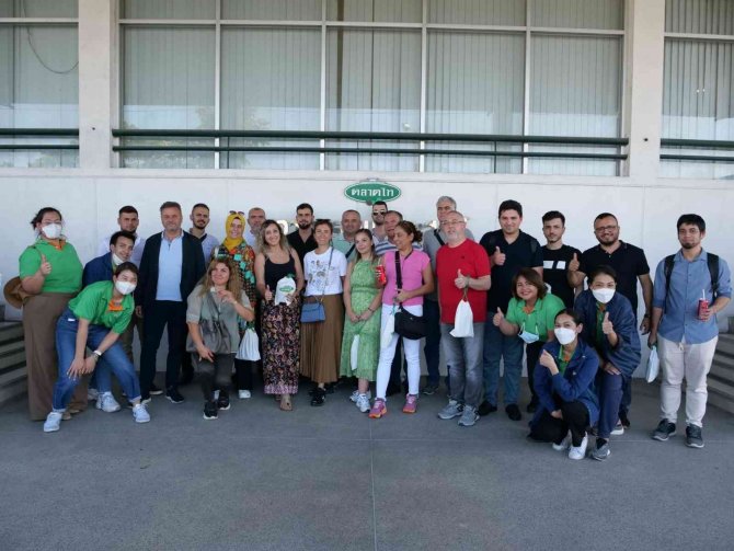 Atb Heyeti Tayland Pazarında