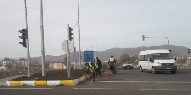 Belediye Ekiplerinden Otogar Ve Etrafında Çevre Düzenleme Çalışmaları