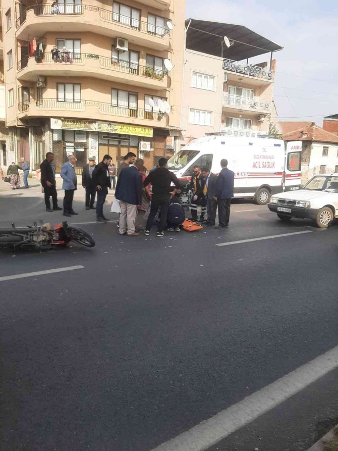 Motosiklet İle Otomobil Çarpıştı: 1 Yaralı