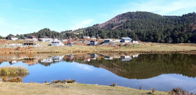 "Sakin Şehir" Ünvanlı Mudurnu’da Sonbahar Güzelliği