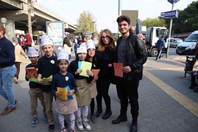 Minik Eller, Lösemili Çocuklar İçin Broşür Hazırladı