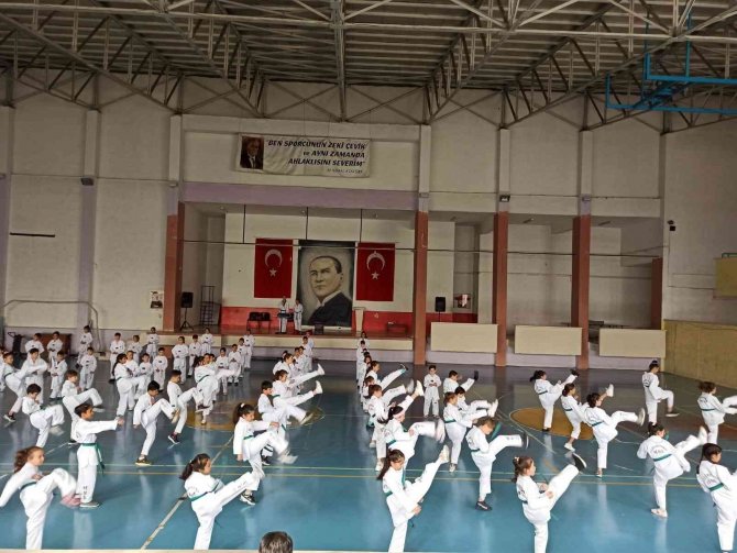 Bozüyük’te Taekwando Kuşak Sınavı Yapıldı