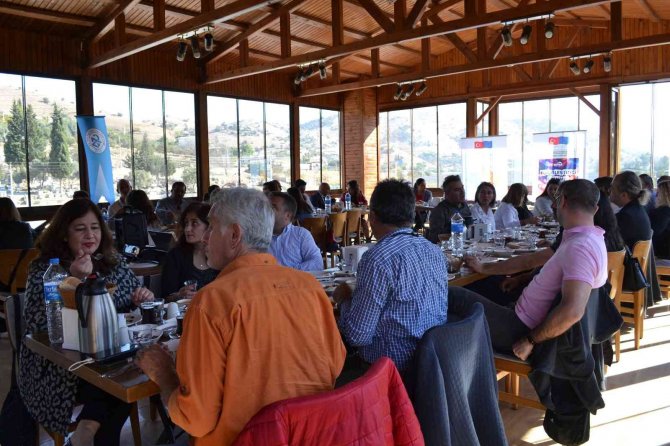 ’Bütünleştirici Eğitimle Farklılıkları Fırsata Dönüştürmek’ Projesinin Kapanış Toplantısı Gerçekleştirildi