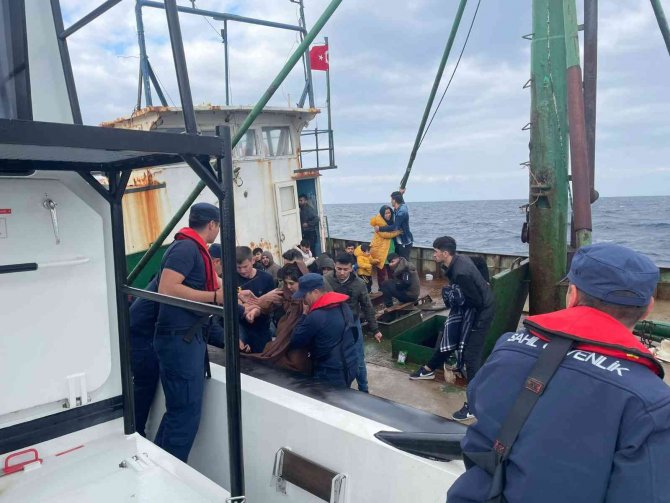 Çanakkale’de 181 Düzensiz Göçmen Kurtarıldı