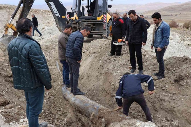 Çayırlı Kaymakamı Gülderen, Köylerde Yapılan Çalışmaları Denetledi