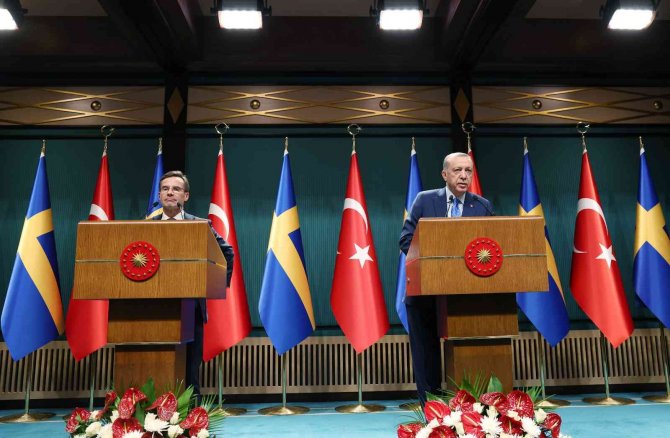 Cumhurbaşkanı Erdoğan: "Kaygılarımızın Giderilmesine Destek Olan Bir İ̇sveç Görmek İstiyoruz"