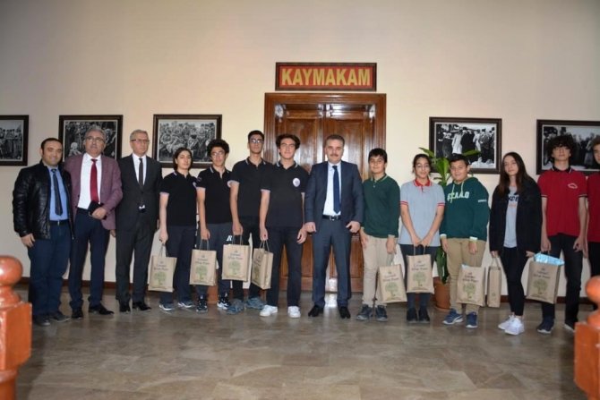 Edremit’te Bi̇gep Sınavında Dereceye Giren Öğrenciler Ödüllendirildi