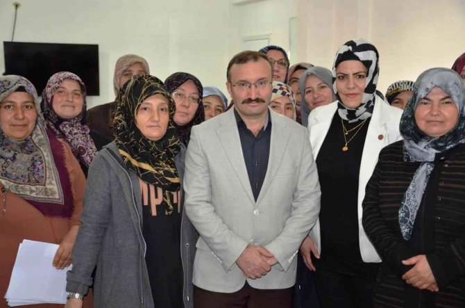 Emet Ak Parti Kadın Kolları Başkanlığı, Kadınlarla Bir Araya Geldi