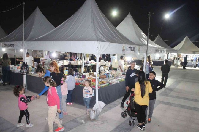 "Samandağ Kitap Günleri" Bir Hafta Daha Uzatıldı