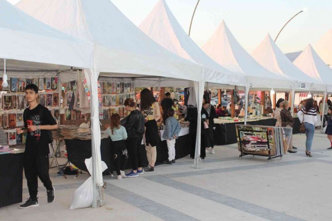 "Samandağ Kitap Günleri" Bir Hafta Daha Uzatıldı