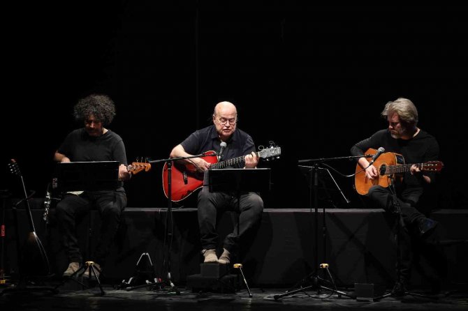 İ̇ş Sanat’ın Dinletileri Ümit Yaşar Oğuzcan Şiirleri İle Başladı