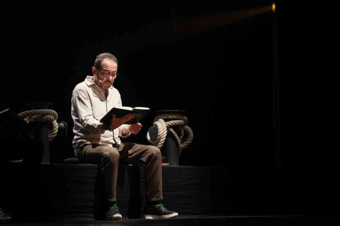 İ̇ş Sanat’ın Dinletileri Ümit Yaşar Oğuzcan Şiirleri İle Başladı