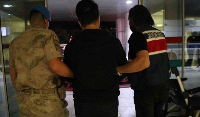 İ̇zmir Merkezli 13 İlde Fetö Operasyonu: 19 Şüpheli Yakalandı