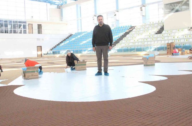 3 Ton Bisküviden Yapılan Dünyanın En Büyük Buğday Başağı Mozaiği Tamamlanmak Üzere