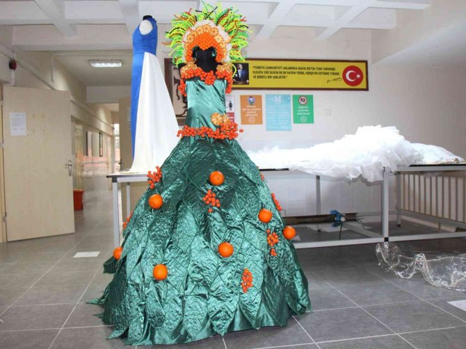 Narenciye Temalı Defilenin Hazırlıkları Sürüyor