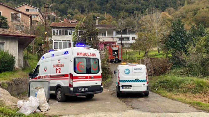 Şömine Bacasından Çıkan Yangın Paniğe Neden Oldu