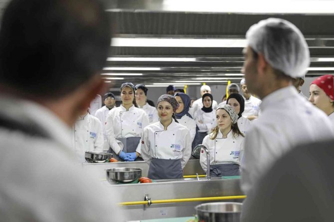 Geleceğin Şefleri Sakarya’nın Yemeklerini Öğrendi