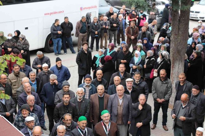 Ümre Kafilesi Dualarla Uğurlandı