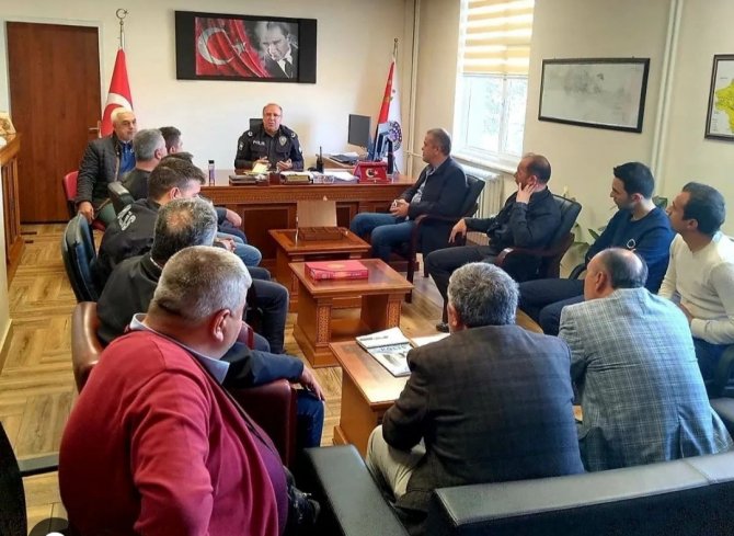 Simav İ̇lçe Emniyet Müdürü Secaattin Aktay, Muhtarlarla Bir Araya Geldi