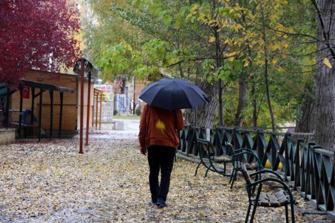 ’Bozkırın Nazar Boncuğu’ Sonbaharda Göz Kamaştırıyor