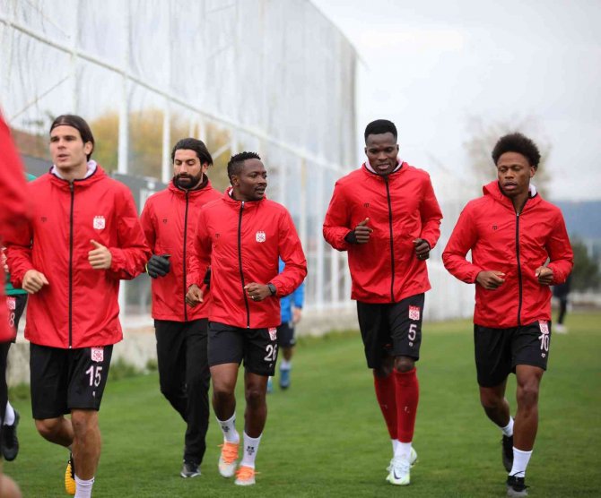 Sivasspor, Ümraniyespor Maçının Hazırlıklarına Başladı