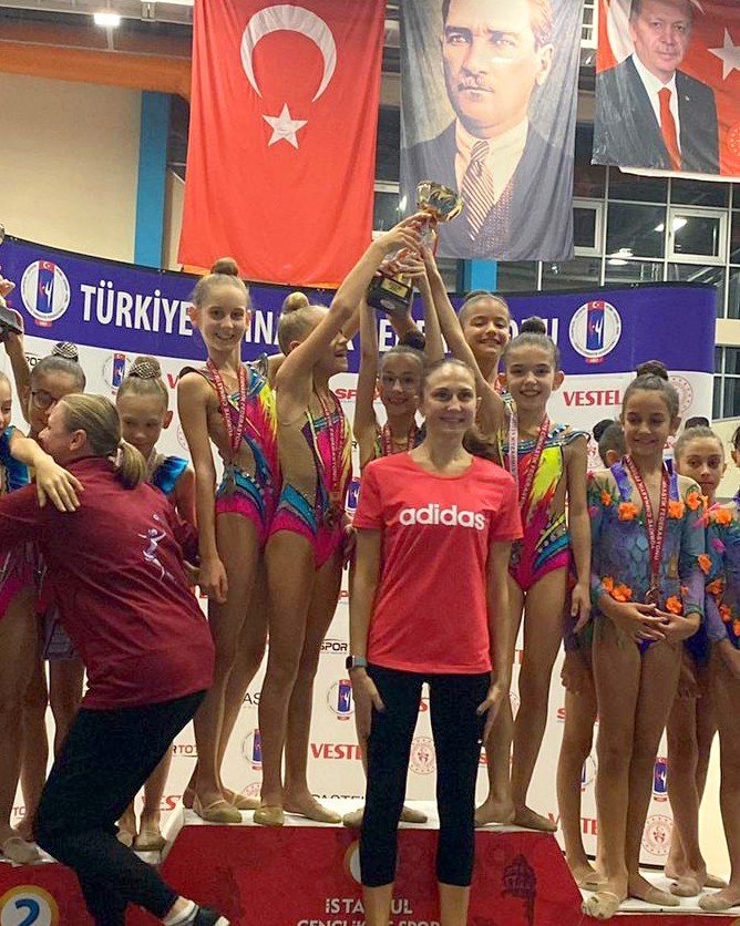 Antalyasporlu Cimnastikçiler İ̇stanbul’da Şampiyon