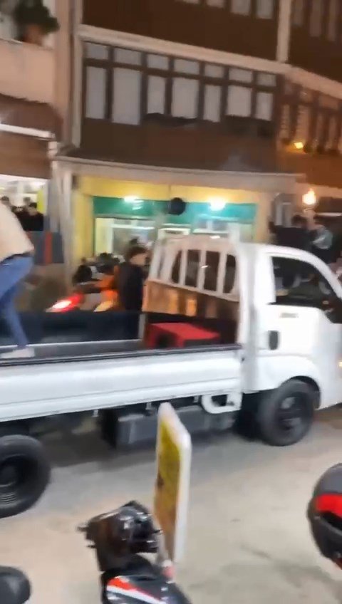 Asker Uğurlamasında Peş Peşe Ateşlediler