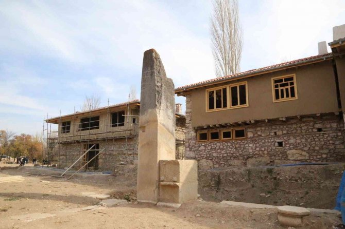 Vali Çelik: “Aizanoi Antik Kenti, Hayata Dönüyor”