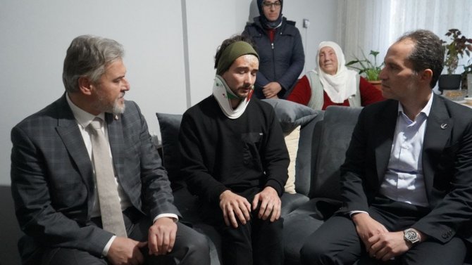 Yeniden Refah Partisi Lideri Erbakan: "65 Bine Yakın Katılım Türk Siyasetinde Görülmemiş Bir Olaydır"