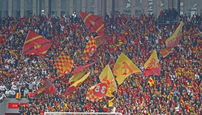 İ̇zmir Derbisinin Biletleri Satışa Çıktı