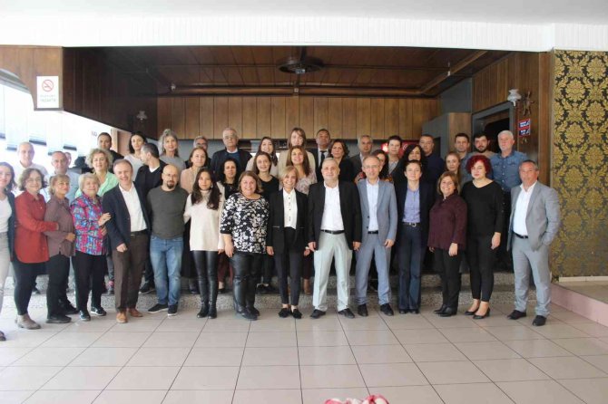Emekliye Ayrılan Eğitimci, “Çalışma Hayatımda Çalışmalarımda Yorgunluk Duymadım”