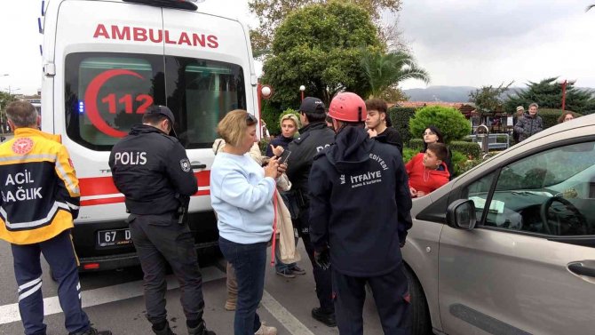 Denize Atlayan Kızı Vatandaşlar Kurtardı