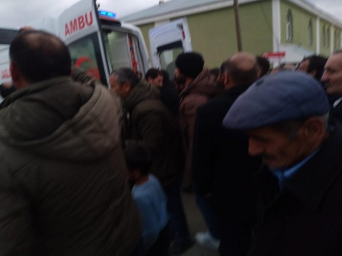 Otobüs Kazasında Hayatını Kaybeden Nevzat Taş Muradiye’de Toprağa Verildi
