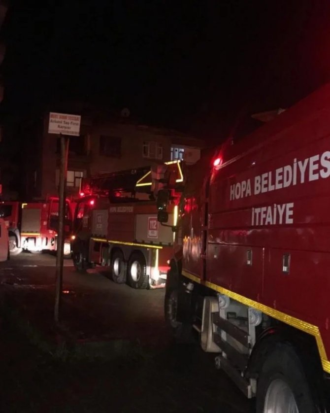 Artvin’in Arhavi İlçesinde Bir Evde Çıkan Yangında 5 Çocuk Dumandan Etkilendi