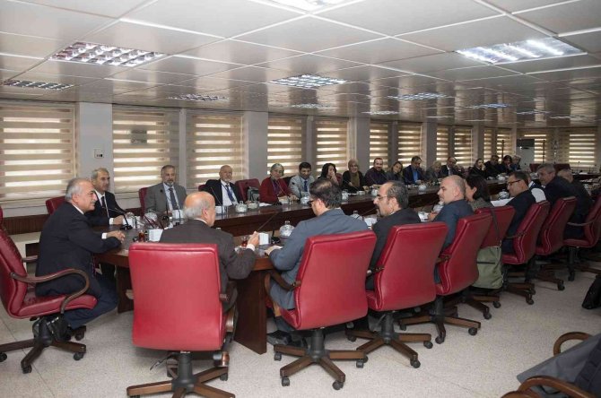 Edebiyat Fakültesi Fedek Değerlendirme Toplantısı Yapıldı