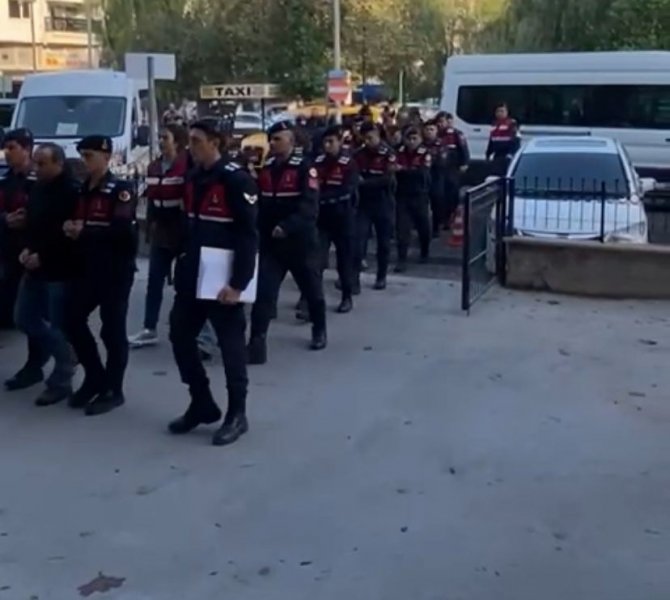 Aydın’da 8 Fetö Üyesi Yunanistan’a Kaçmaya Çalışırken Yakalandı
