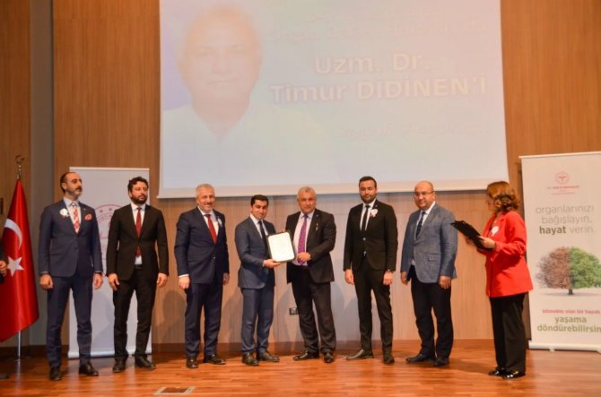 Bilecik İ̇l Sağlık Müdürlüğüne Ödül