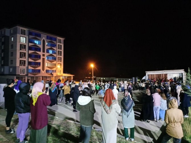 Bitlis Kyk Yurtlarında Kalan Öğrenciler İçin Müzik Şöleni