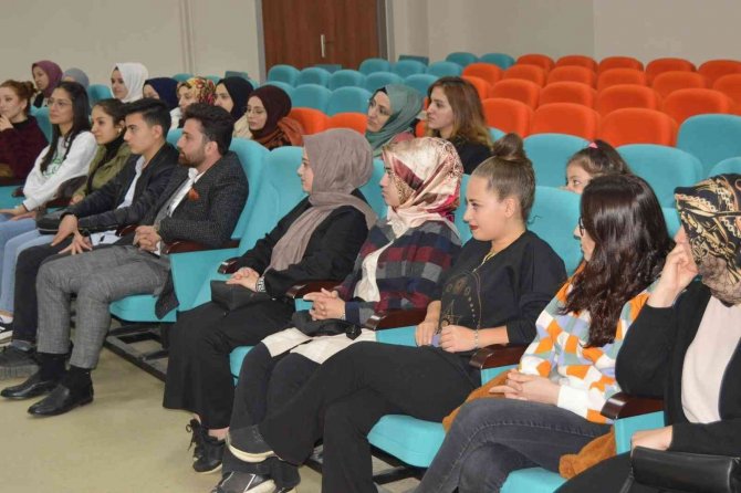 Tatvan’da “Etkili Sunum Becerileri Ve Diksiyon Eğitimi” Başladı