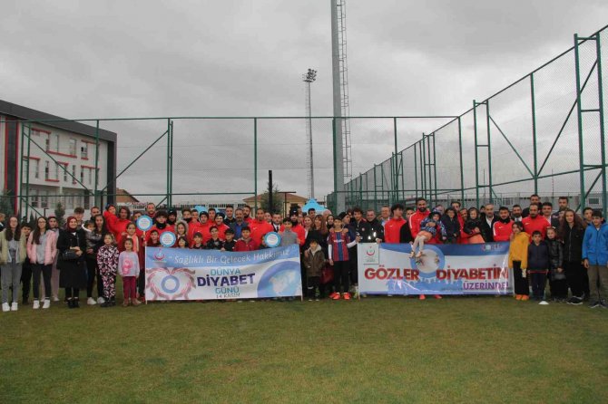 Diyabetli Çocuklar Ve Futbolcular Diyabete Böyle Dikkat Çekti