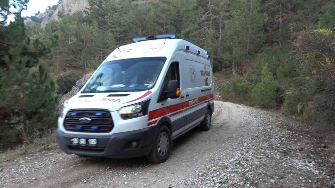 Ormanda Bisikletten Düşüp Kan Kaybeden Genç İçin Seferber Oldular