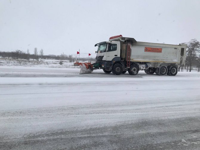 Doğu’da Yüksek Kesimlerle Kar Yağışı Aralıklı Etkisini Gösterdi