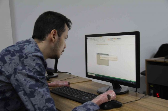 Özel Bireyler, Bilgisayar Kursu İle Hayata Hazırlanıyor