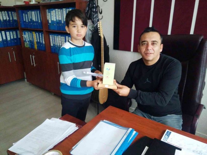 Emet 3 Eylül İ̇lkokulunda “İ̇yilik Kumbarası” İsimli Proje